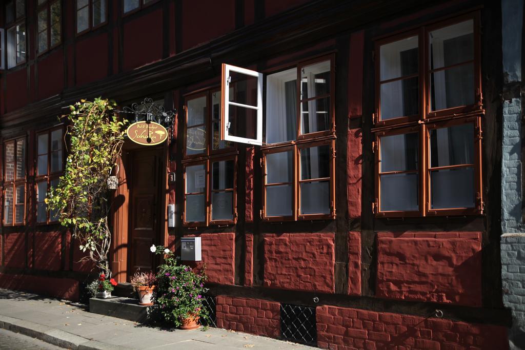 Bed & Breakfast Sahara Hotel Luneburg Exterior photo